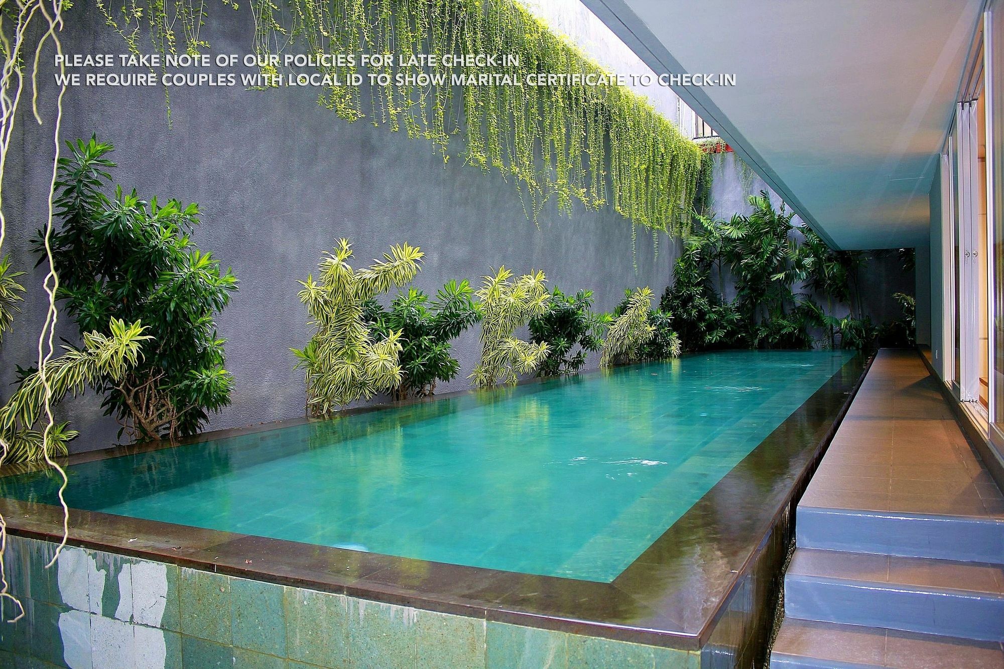 Zen Rooms Patra Kuningan Syariah Джакарта Экстерьер фото
