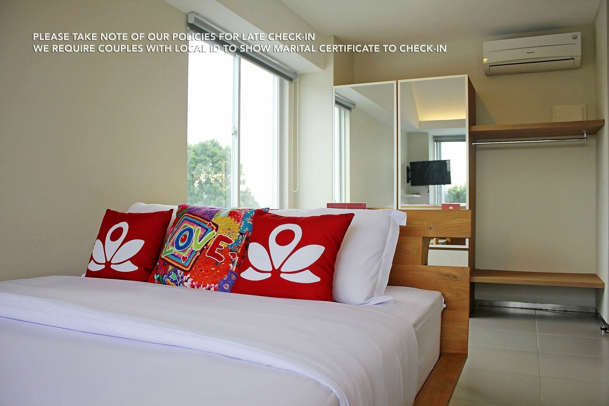 Zen Rooms Patra Kuningan Syariah Джакарта Экстерьер фото