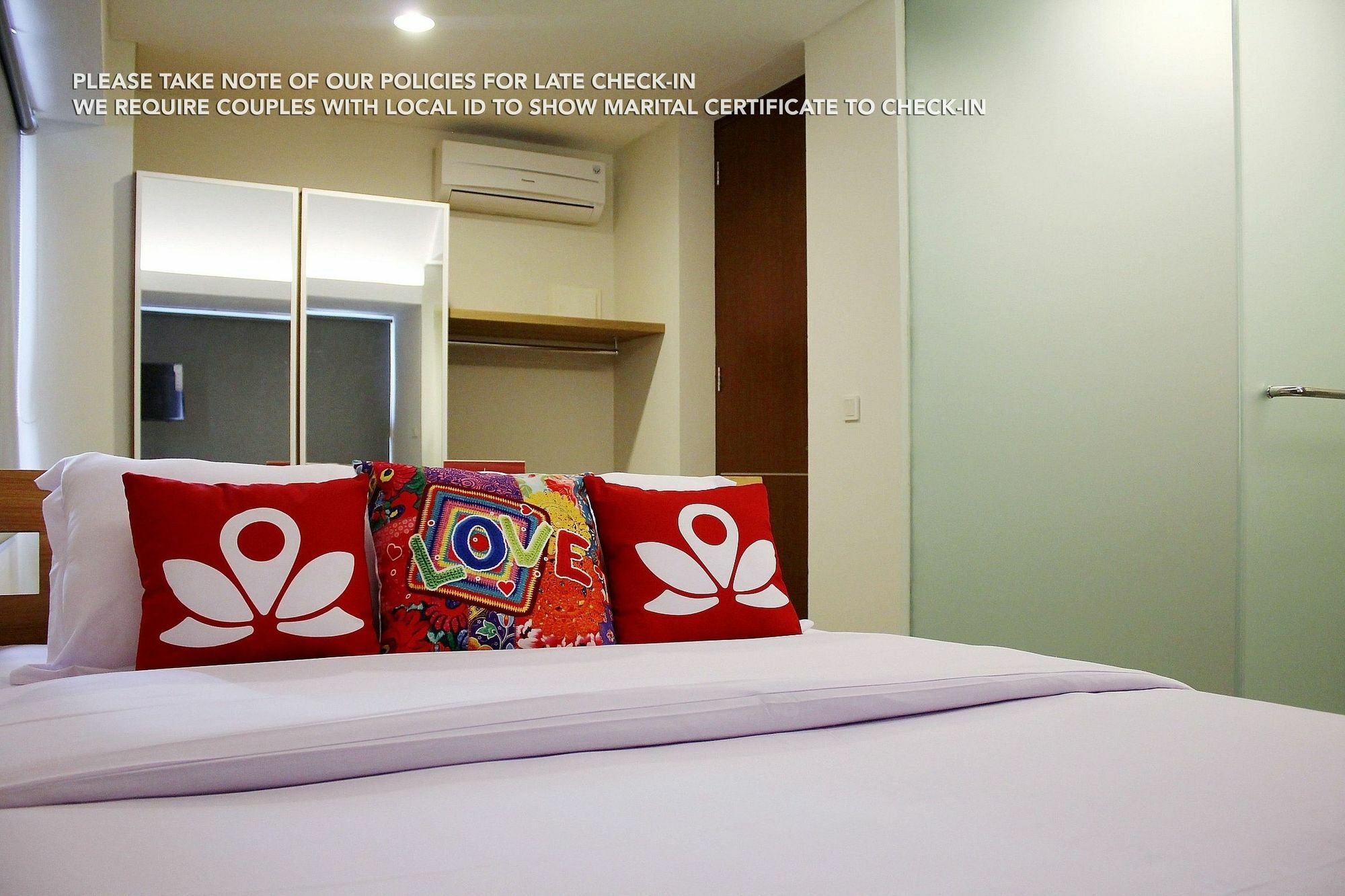Zen Rooms Patra Kuningan Syariah Джакарта Экстерьер фото